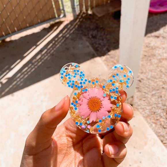 Mickey Mouse Keychain - Picture 2 of 4